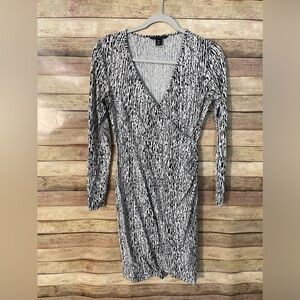 Banana Republic Womens White Black Stripe Long Sleeve Dress Stretch Petite Small